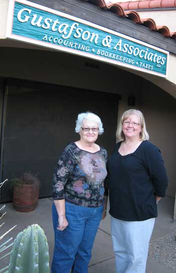 bette and leslie gustafson