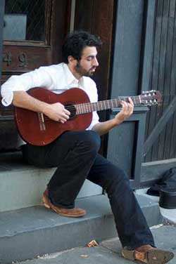 ari hest